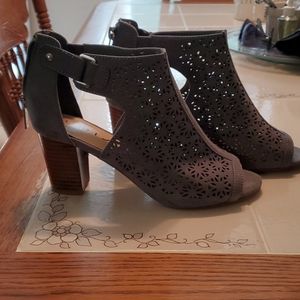 Gray Unisa toeless heels